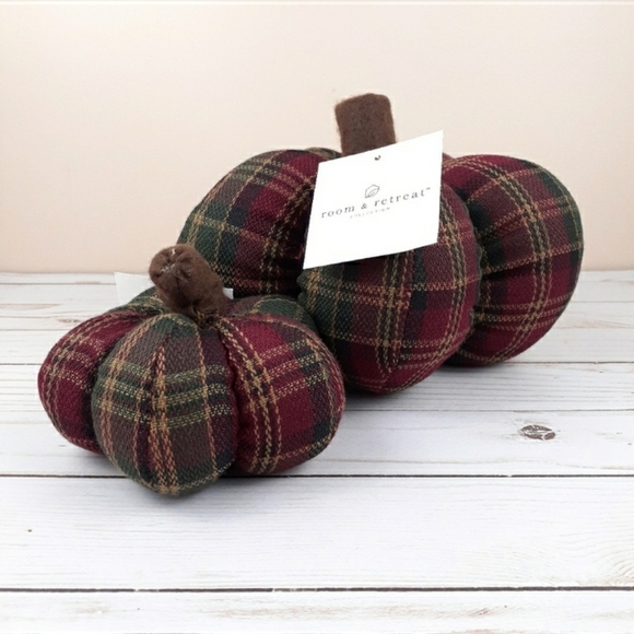 Fall Pumpkins Plaid Fabric Set of 2 Home Decor - Picture 1 of 3